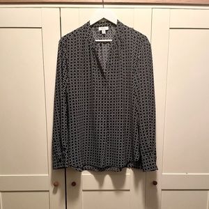 Lord & Taylor Black & White Pattern V Neck Blouse Size XL